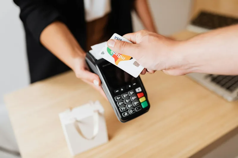 Merchant checkout integration showing BillEase installment payment option at an online store