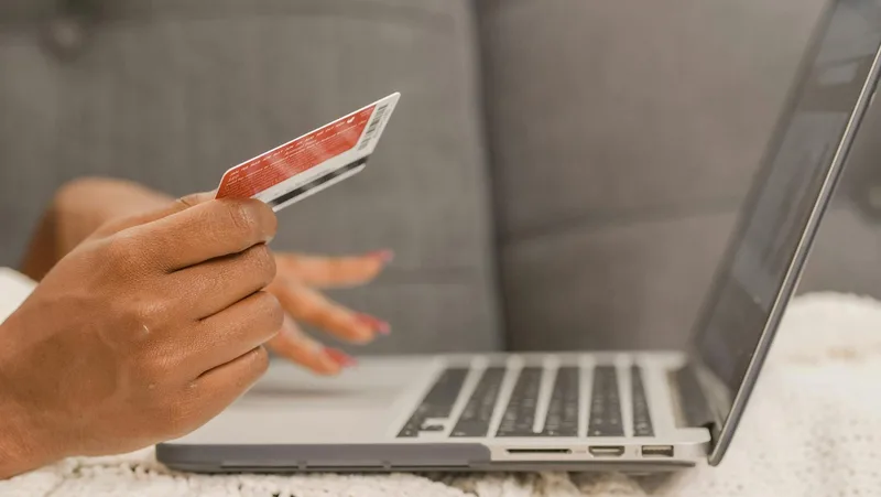 Three active BNPL alternatives for Malaysian ecommerce sellers showing Atome, GrabPay PayLater, and SPayLater apps on mobile devices