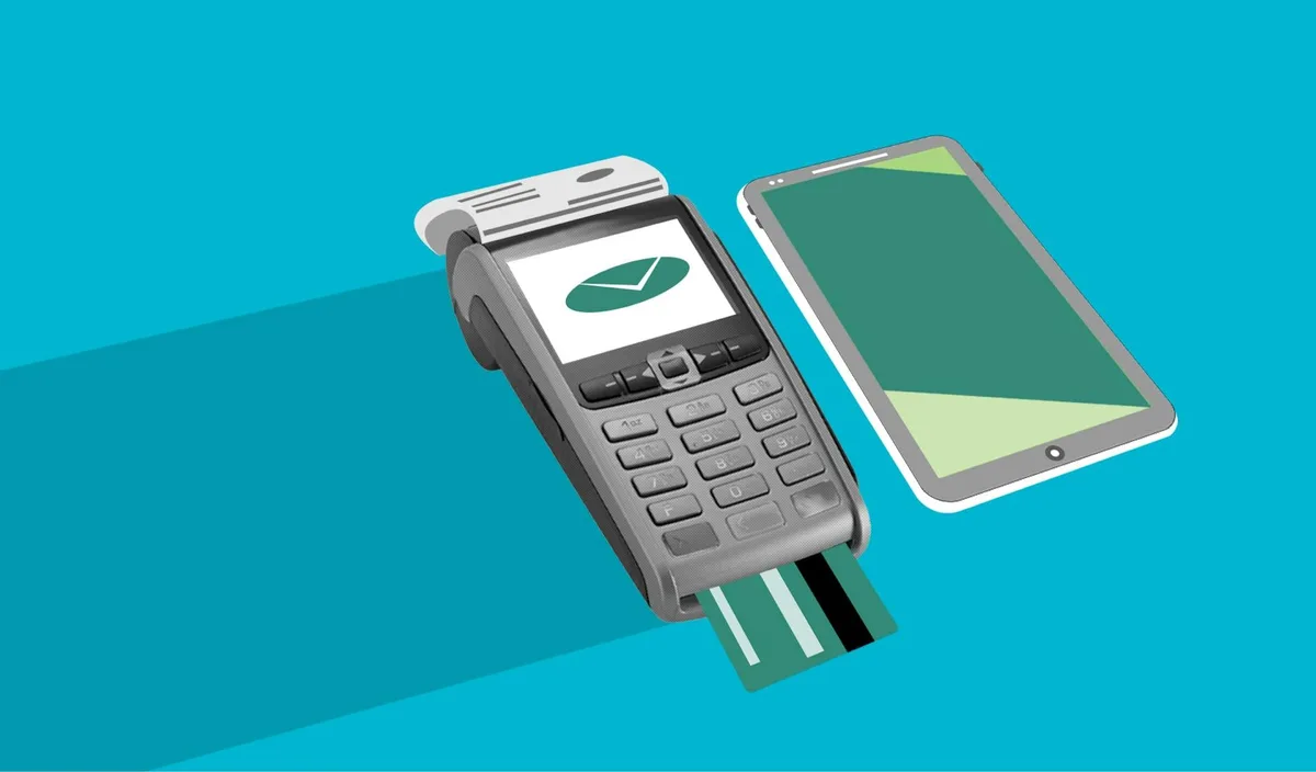 Philippine ecommerce seller accepting GCash and card payments on a smartphone at checkout